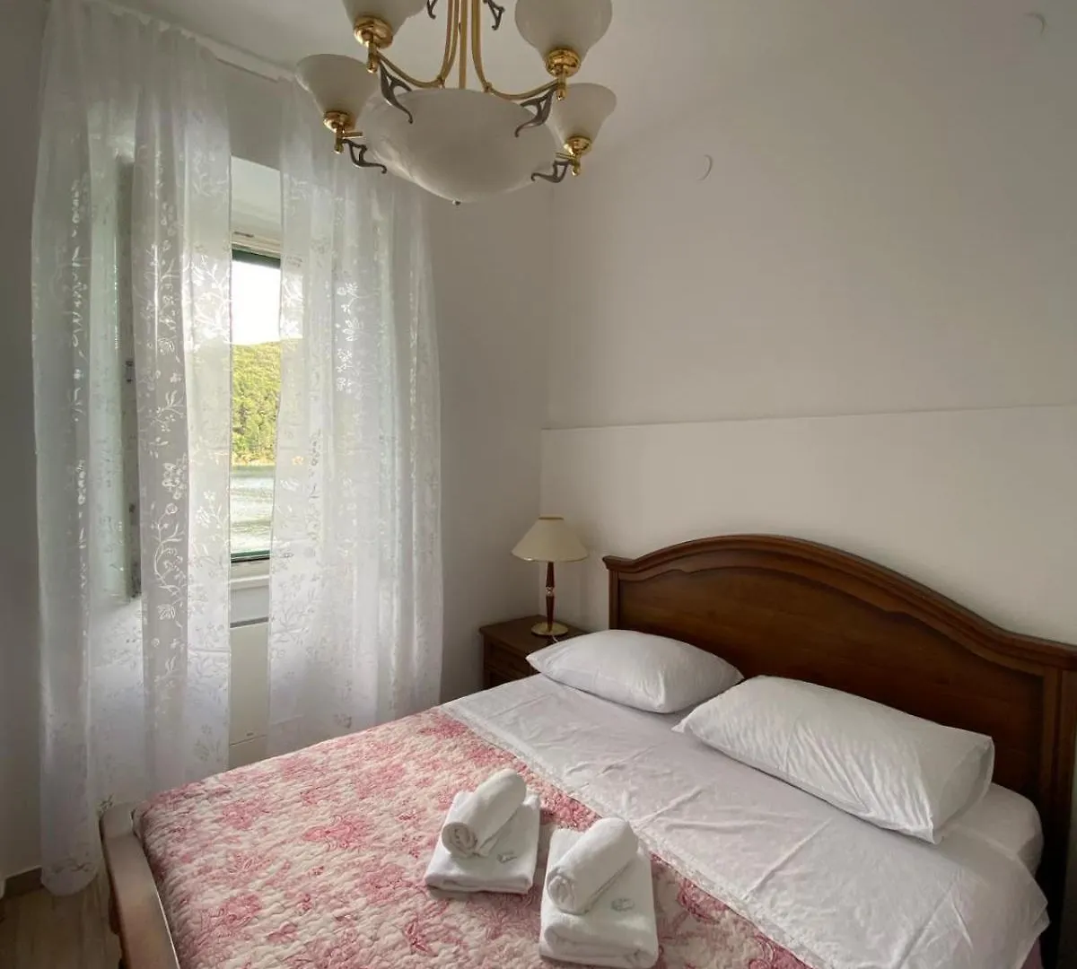 ***  Bed And Breakfast Palac Valun Κροατία